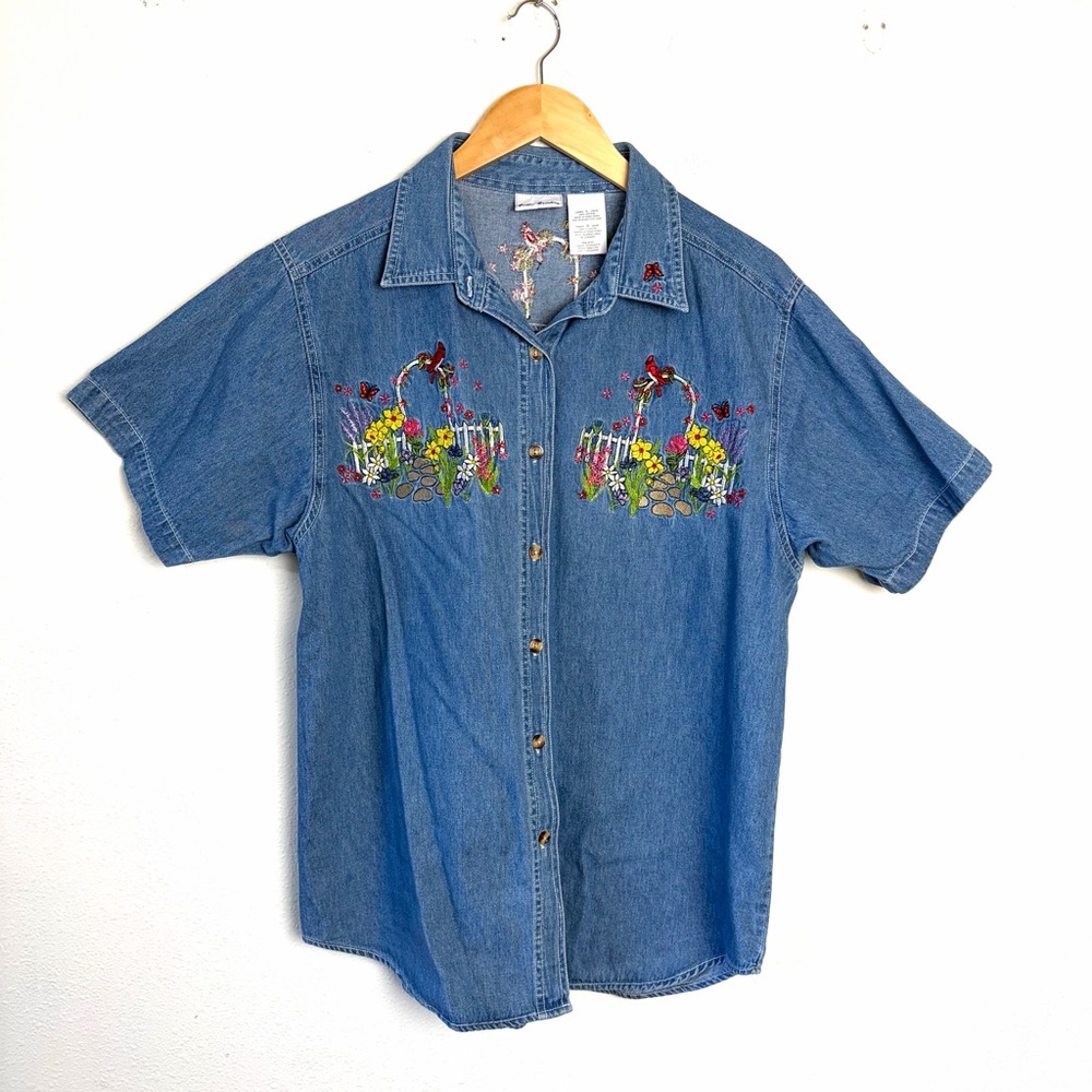 Bobbie Brooks Blue Floral Embroidered Shirt chambray top cottagecore grandma L
